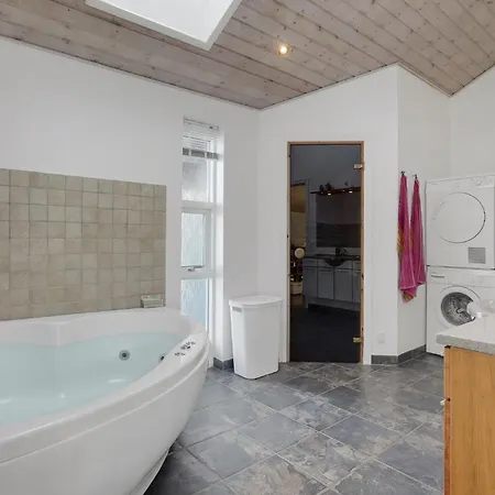 Toftlund With A Fireplace 09 *